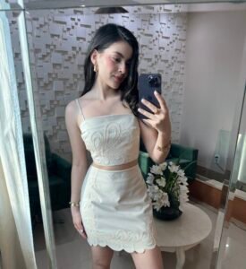 CONJUNTO SAIA E CROPPED BORDADO