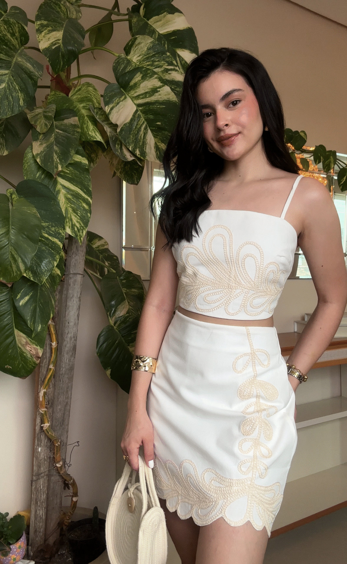 CONJUNTO SAIA E CROPPED BORDADO