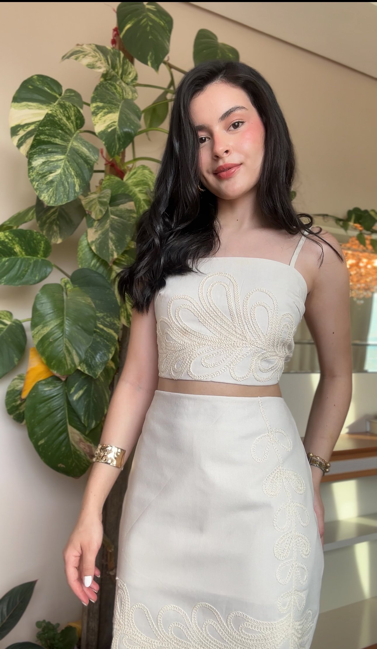 CONJUNTO SAIA E CROPPED BORDADO