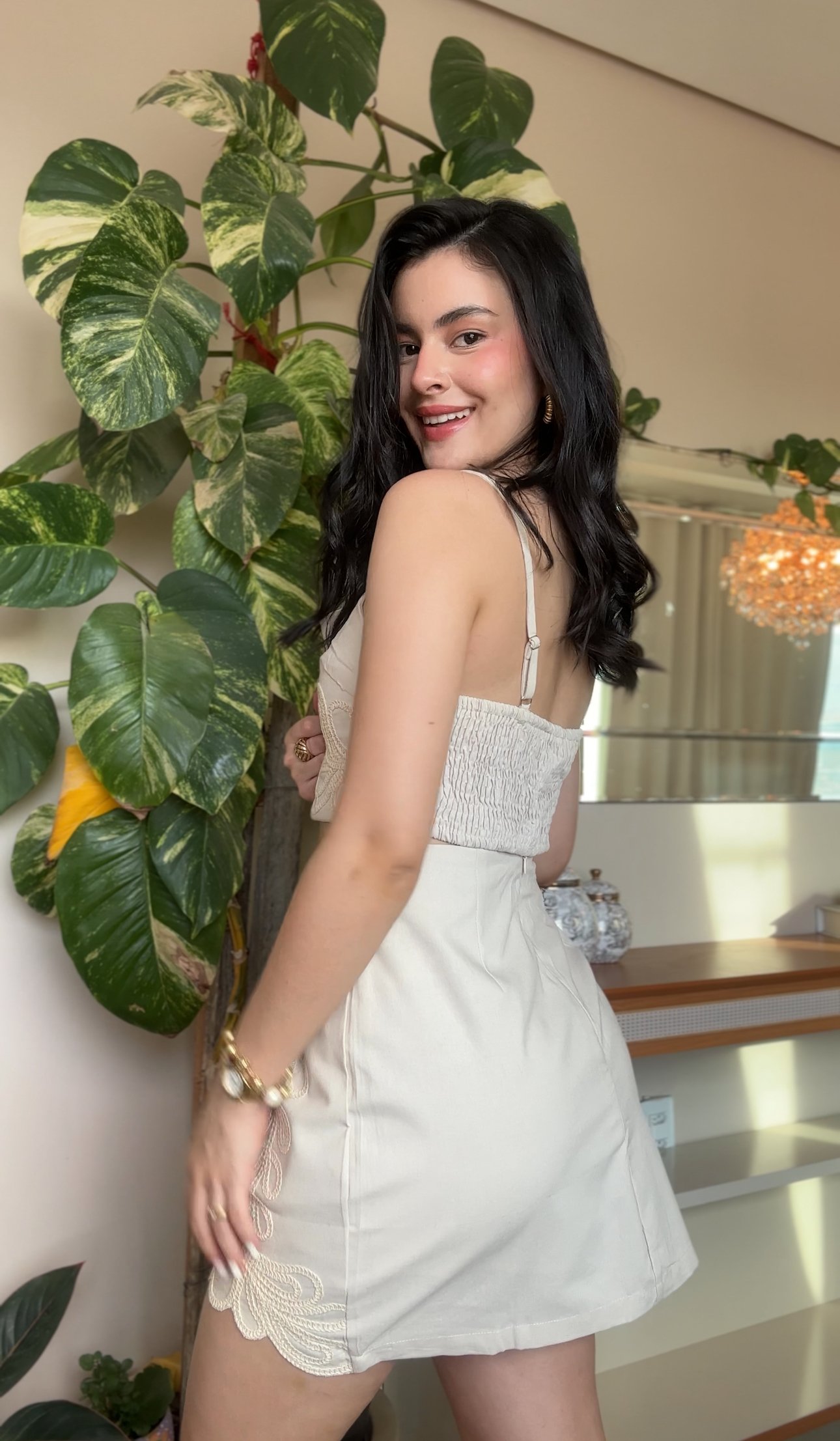 CONJUNTO SAIA E CROPPED BORDADO