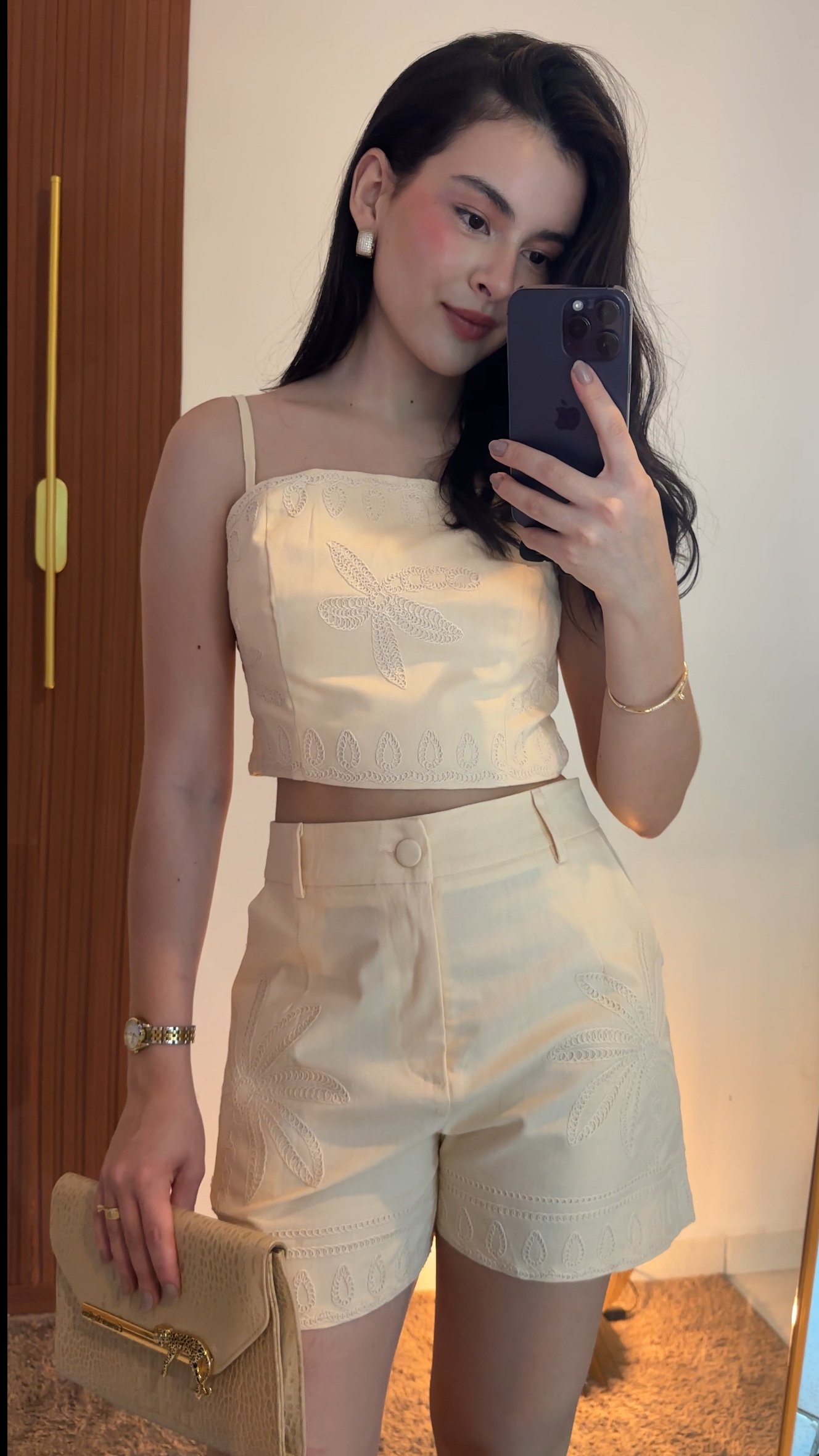 CONJUNTO CROPPED E SHORT COM BORDADO