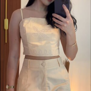 CONJUNTO CROPPED E SHORT COM BORDADO